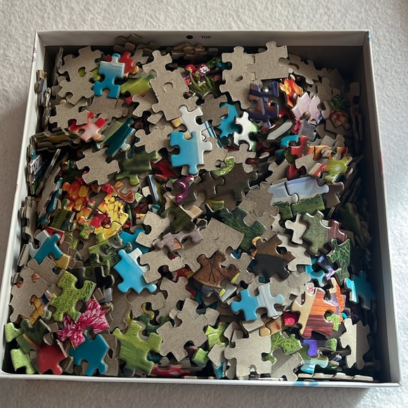 1000 Piece Puzzle - Picture 3 of 4